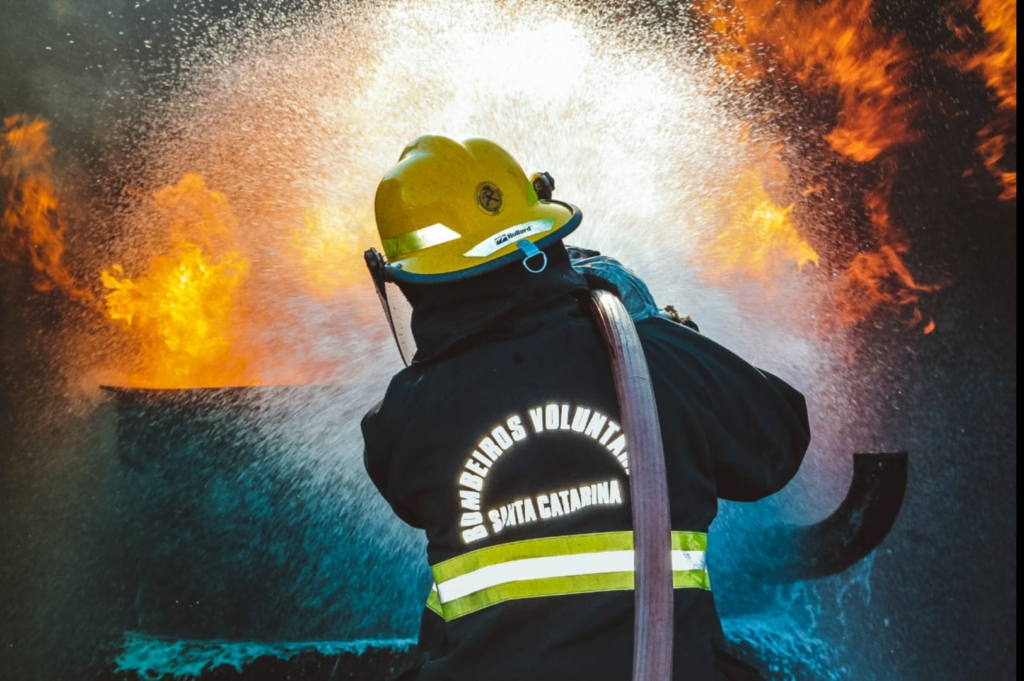 Corporações e ABVESC recebem recursos do governo do Estado 0