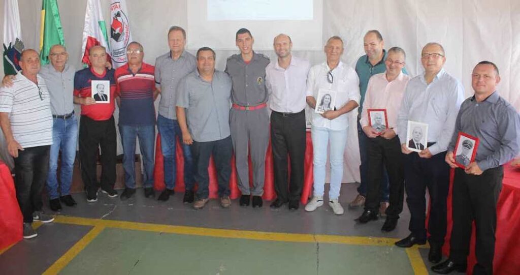 Bombeiros Voluntários de Guaramirim comemoram 29 anos 0