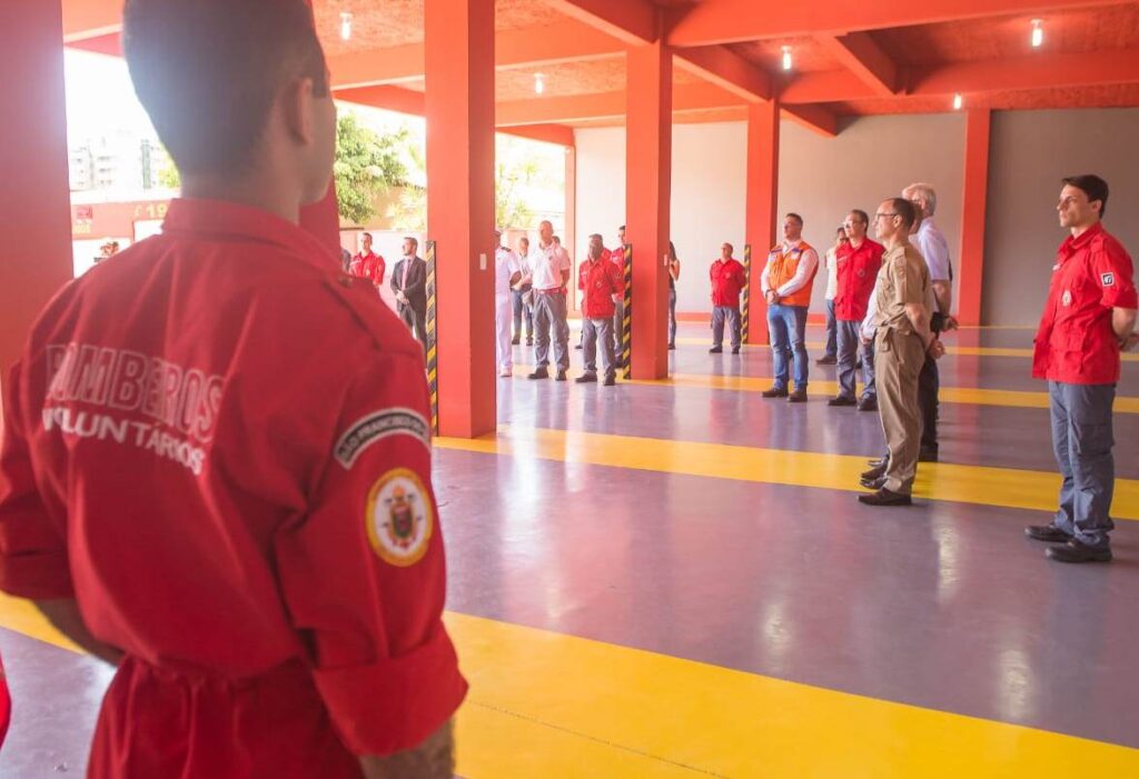 Bombeiros voluntários de São Francisco do Sul comemoram 42 anos com inauguração 0